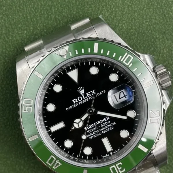 Réplica Rolex Submariner Date M126610LV-0002 Moldura Verde Clara – Super Clone ARF Factory, foto 5