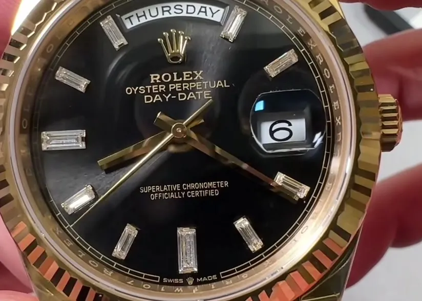 Rolex Day-Date m228238-0004 da VS, mostrador preto raiado com índices de diamante